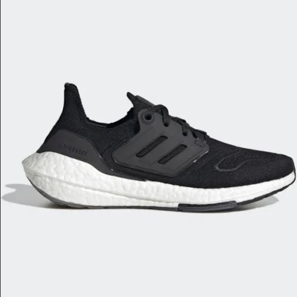 NWT Ultraboosts 2022